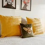 Wonderful Rooms In The Best Location
